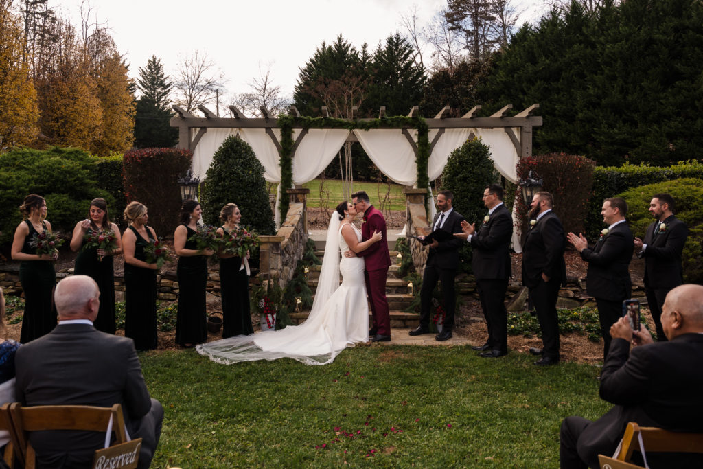 Fall wedding ceremony at fall Hawkesdene